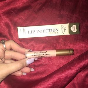 Too Faced lip injection glossy-angel kisses 💗💋